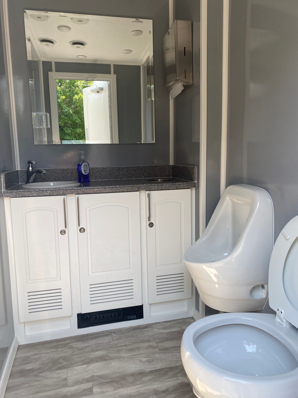 70785125563__6f1c6136-bb31-4270-9769-9a356c8162ef-1